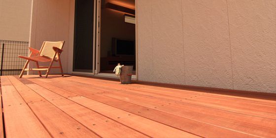 リフォームでウッドデッキを作る! 押さえておくべきポイントは?