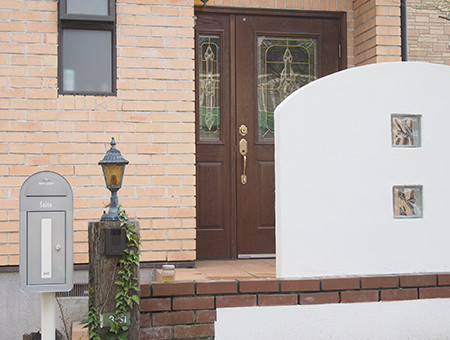 新しい暮らしのために使っていなかったお庭を彩りよくメンテナンス性もアップ